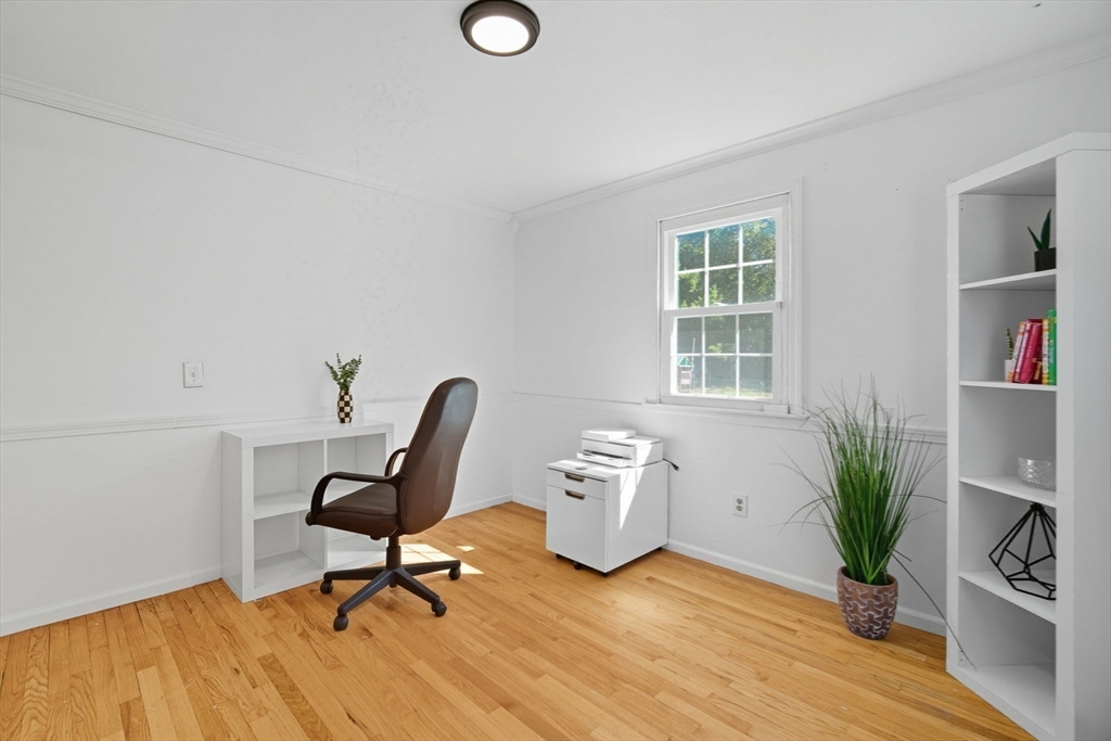 Wilbraham, Massachusetts 01095, United States, 4 Bedrooms Bedrooms, ,2 BathroomsBathrooms,Residential,Active,215624