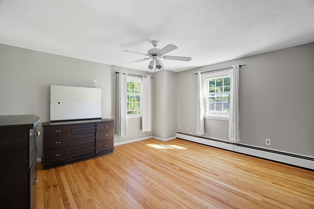 Wilbraham, Massachusetts 01095, United States, 4 Bedrooms Bedrooms, ,2 BathroomsBathrooms,Residential,Active,215624