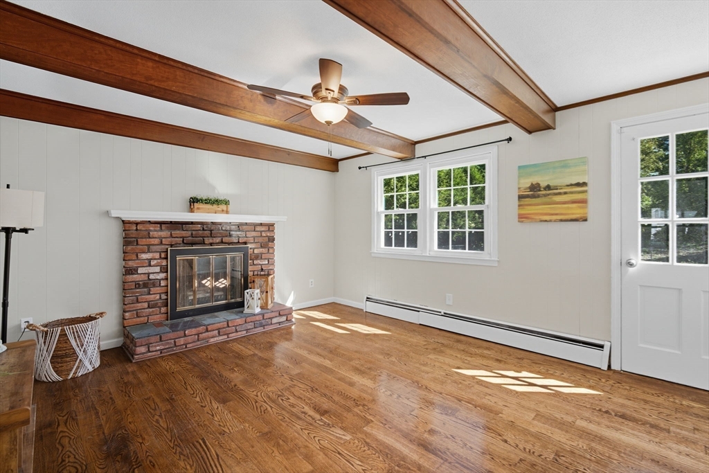 Wilbraham, Massachusetts 01095, United States, 4 Bedrooms Bedrooms, ,2 BathroomsBathrooms,Residential,Active,215624