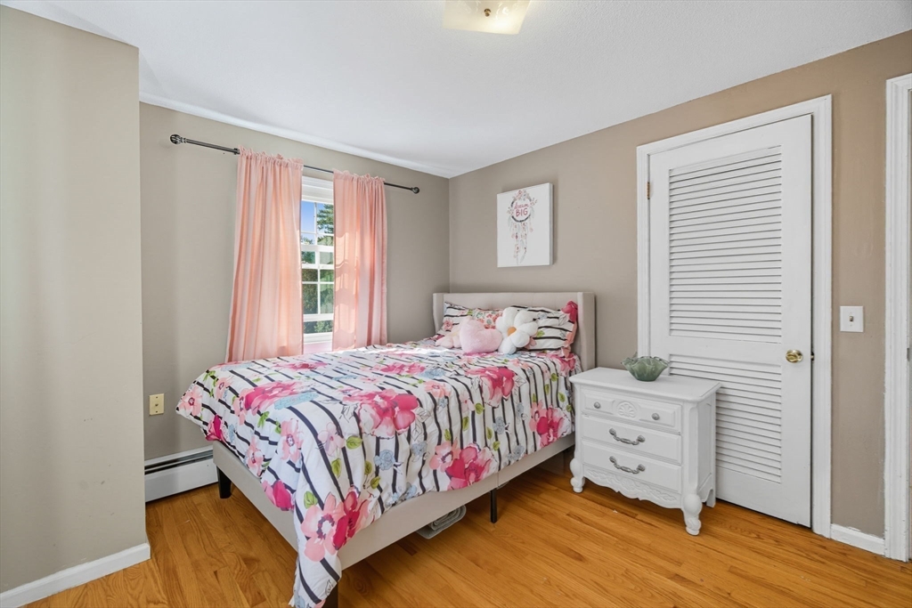 Wilbraham, Massachusetts 01095, United States, 4 Bedrooms Bedrooms, ,2 BathroomsBathrooms,Residential,Active,215624