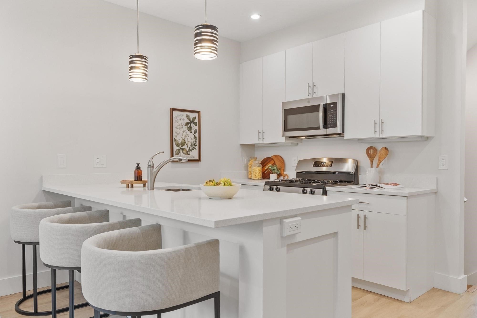 1246 Broadway 2, Somerville MA 02144