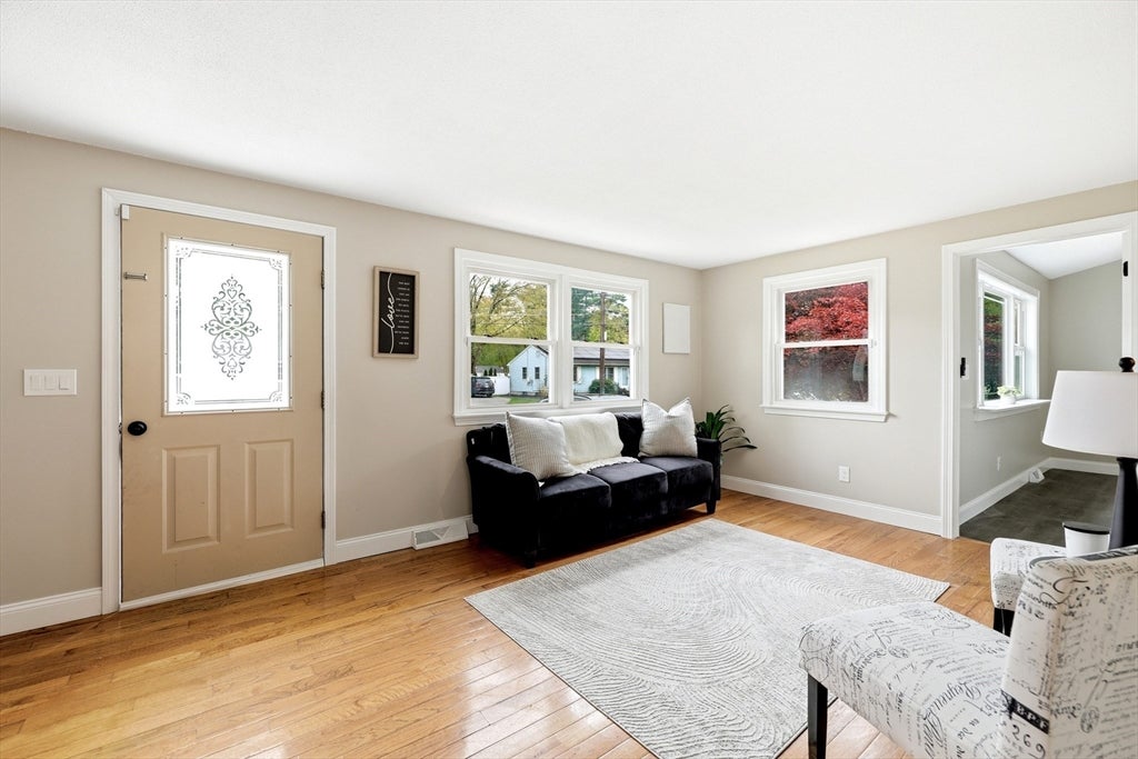 282-284 Parkerview St