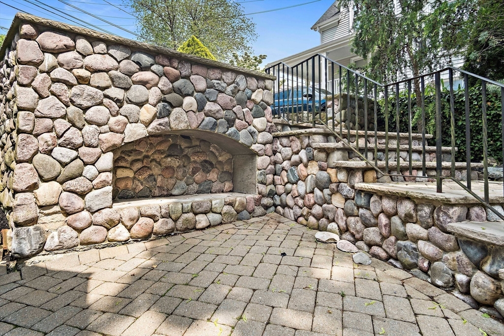 3 Gerry St