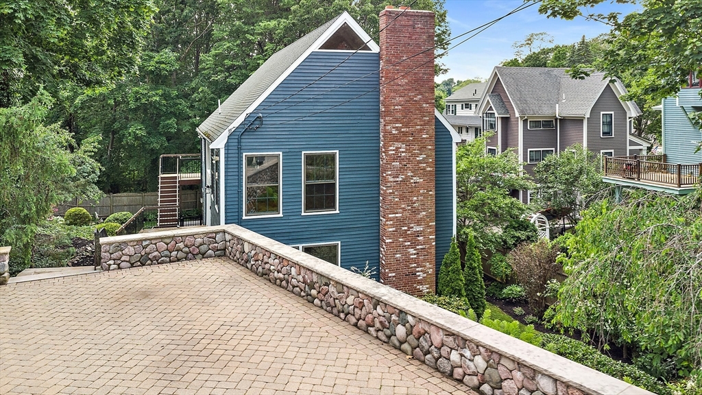 3 Gerry St