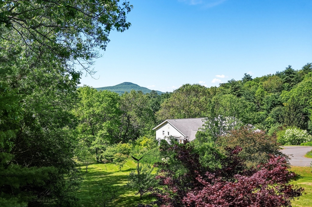 10 Cortland Dr