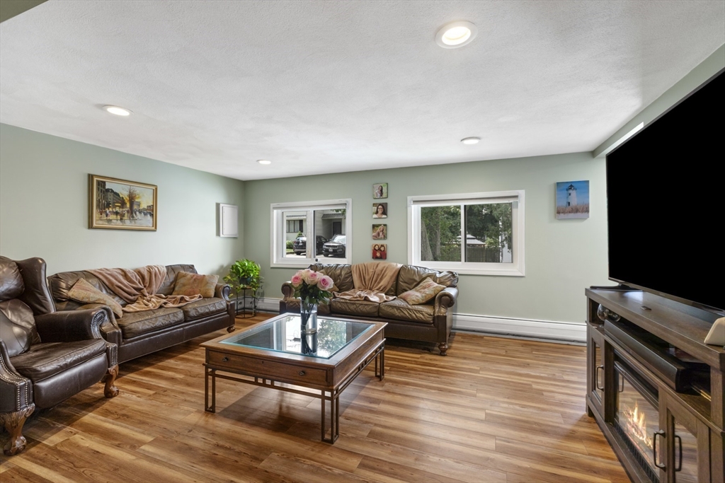34 Glenvale Ave