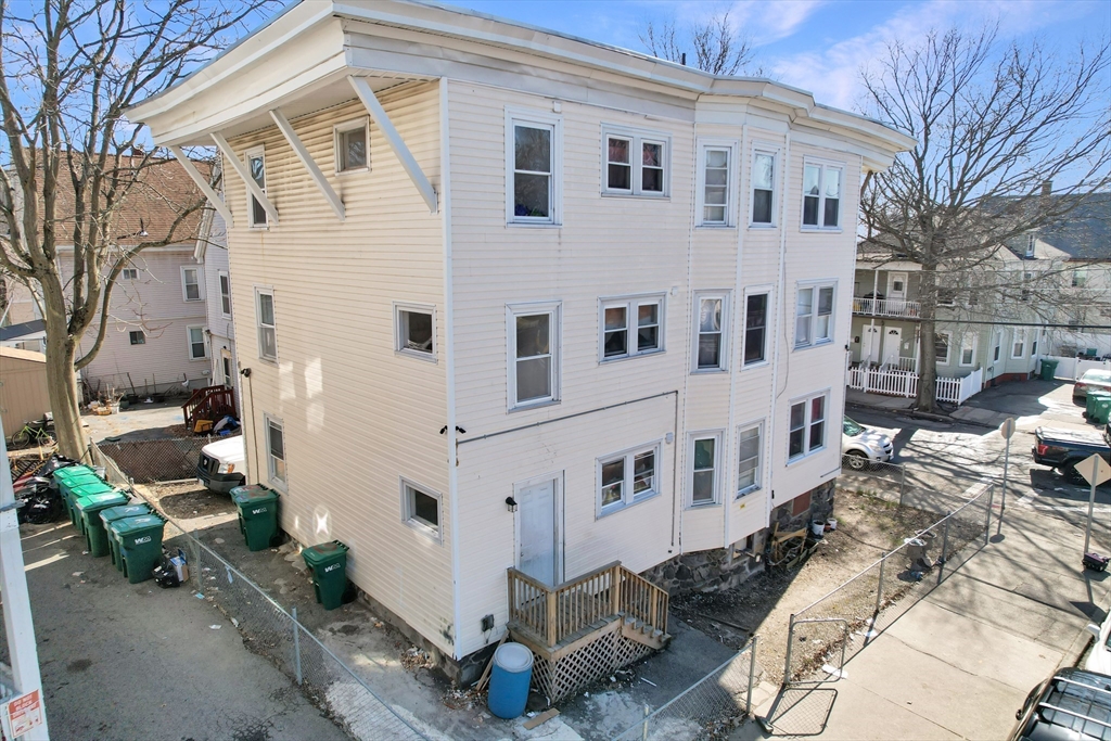 39-41 Rock Ave