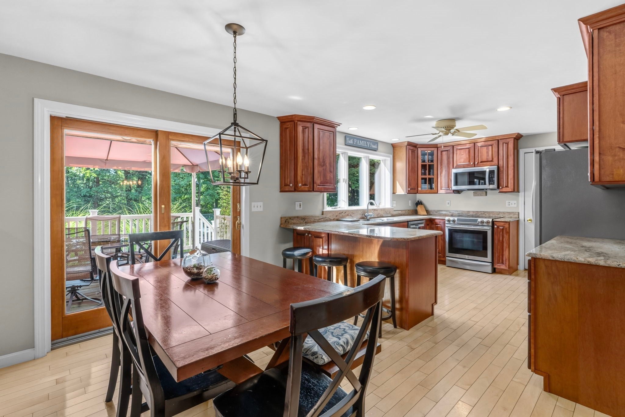 28 Ashley Cir, Easthampton, MA, 28 Ashley Cir, Easthampton, MA Photo #7