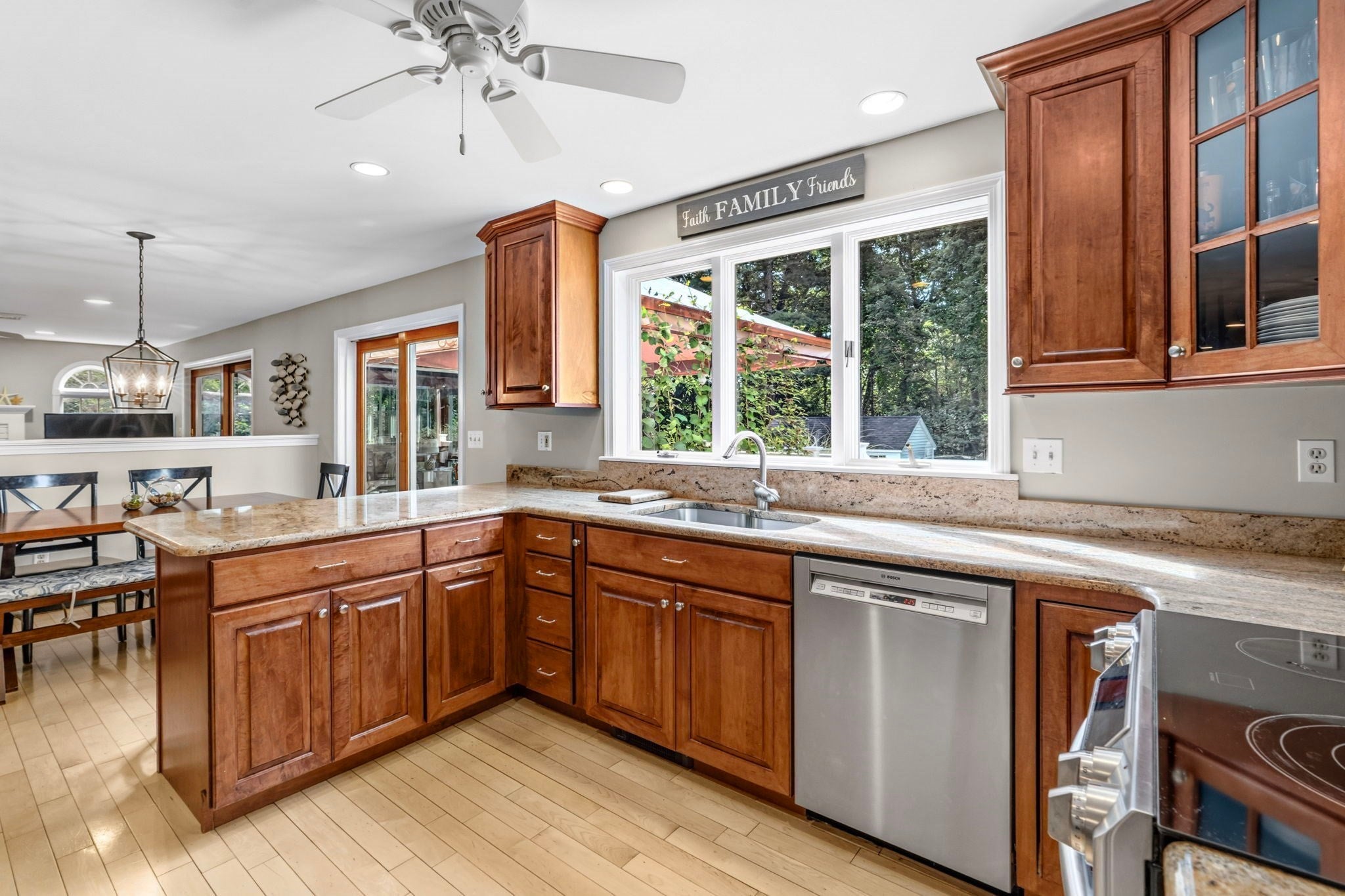 28 Ashley Cir