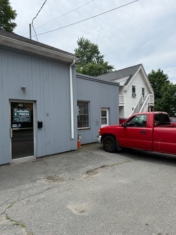 39 Central St 1