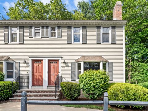 437 Wellman Ave 437 Chelmsford MA 01863