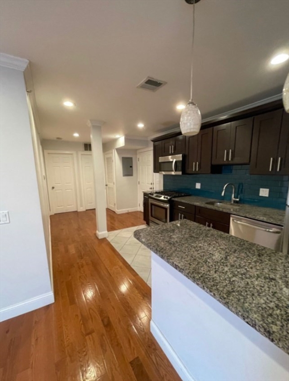 108 Maverick Street 4