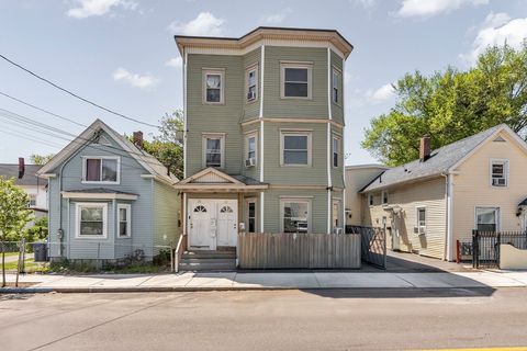 23-25 Newton St Lawrence MA 01843