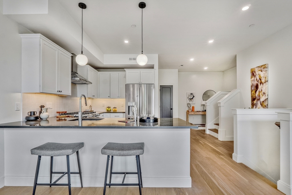 120 Moore St P304
