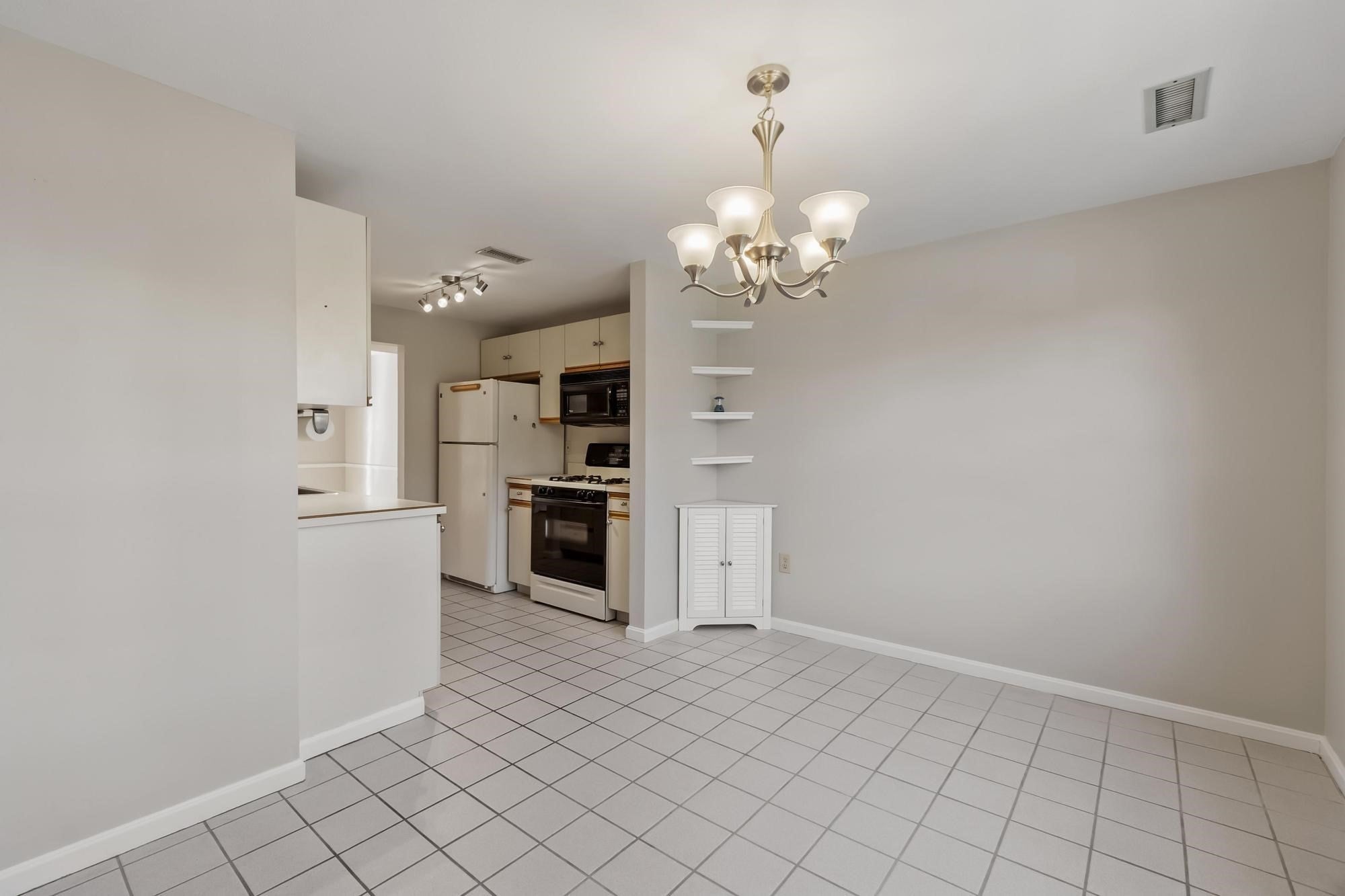 6 Brandee LN #6, Methuen, MA Photo #11