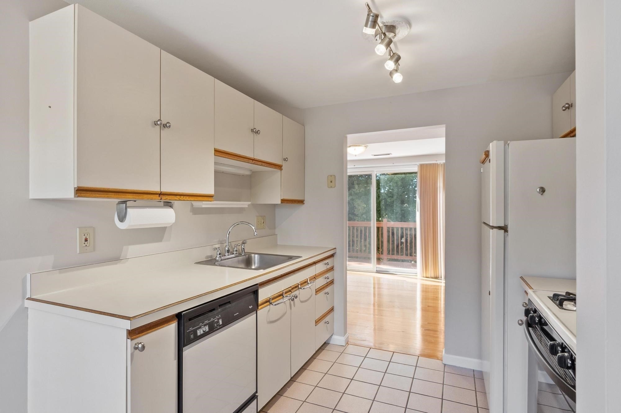6 Brandee LN #6, Methuen, MA Photo #12