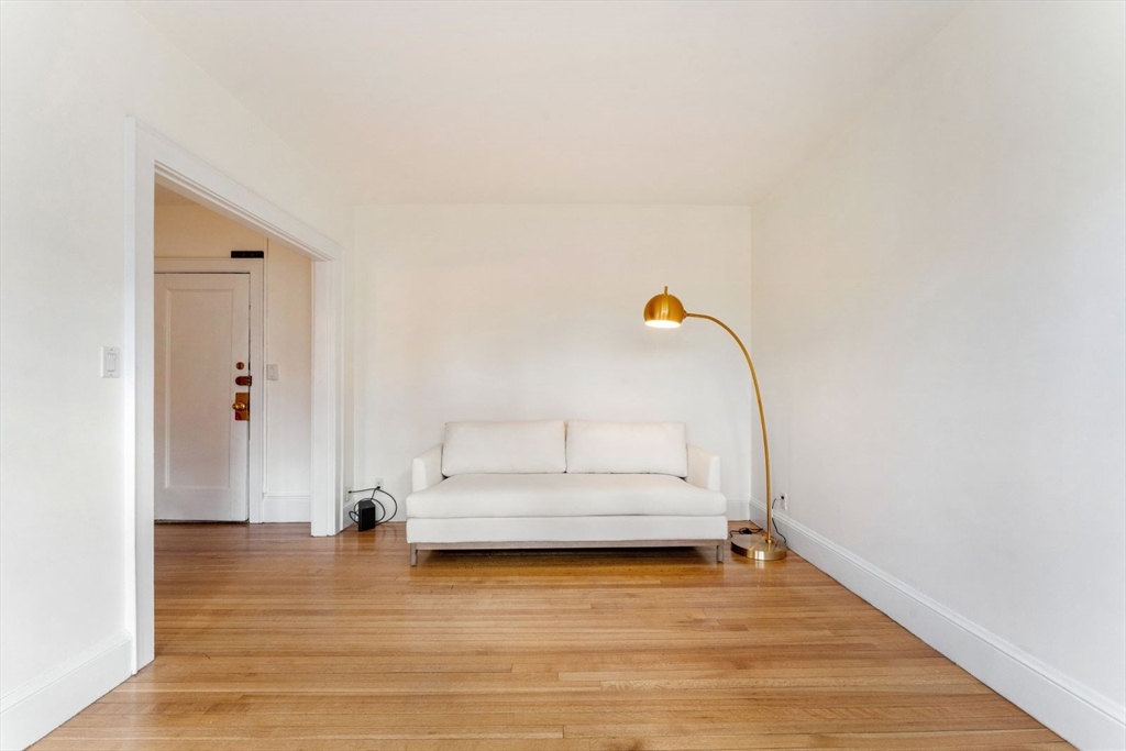 20 Concord Ave 6
