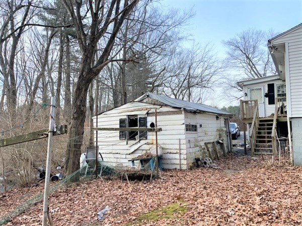 6 S Sullivan Rd