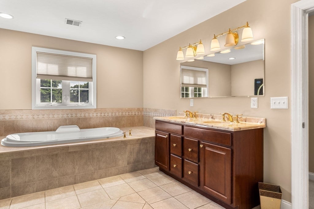 261 Oak Street, Methuen, MA, 261 Oak Street, Methuen, MA Photo #25