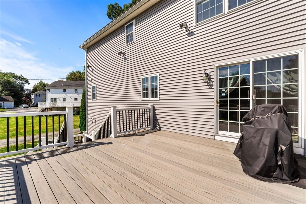 261 Oak Street, Methuen, MA, 261 Oak Street, Methuen, MA Photo #4