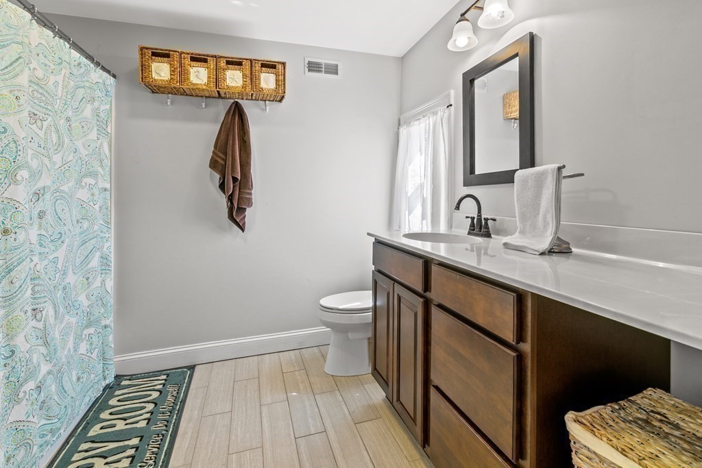 651 Nashua Rd, Dracut, MA Photo #23