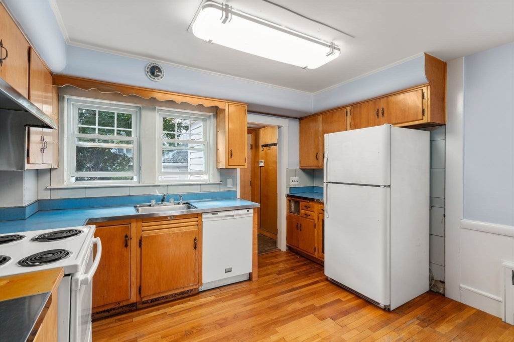 122 Lincoln Rd, Medford, MA, 122 Lincoln Rd, Medford, MA Photo #16