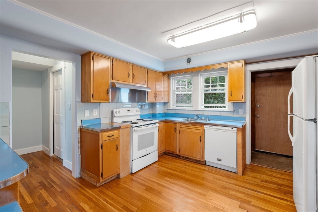 122 Lincoln Rd, Medford, MA, 122 Lincoln Rd, Medford, MA Photo #15