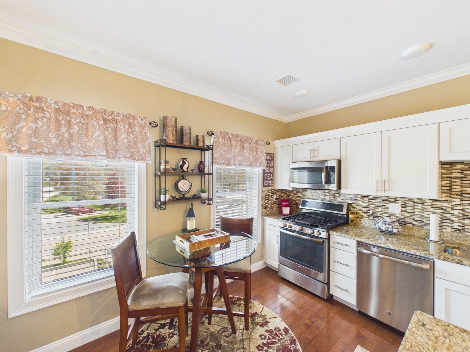 1429 Main Street 5E, Walpole MA 02081