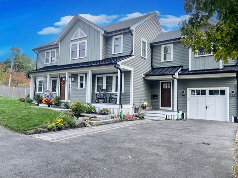 4 Pine Crest Rd Braintree MA 02184