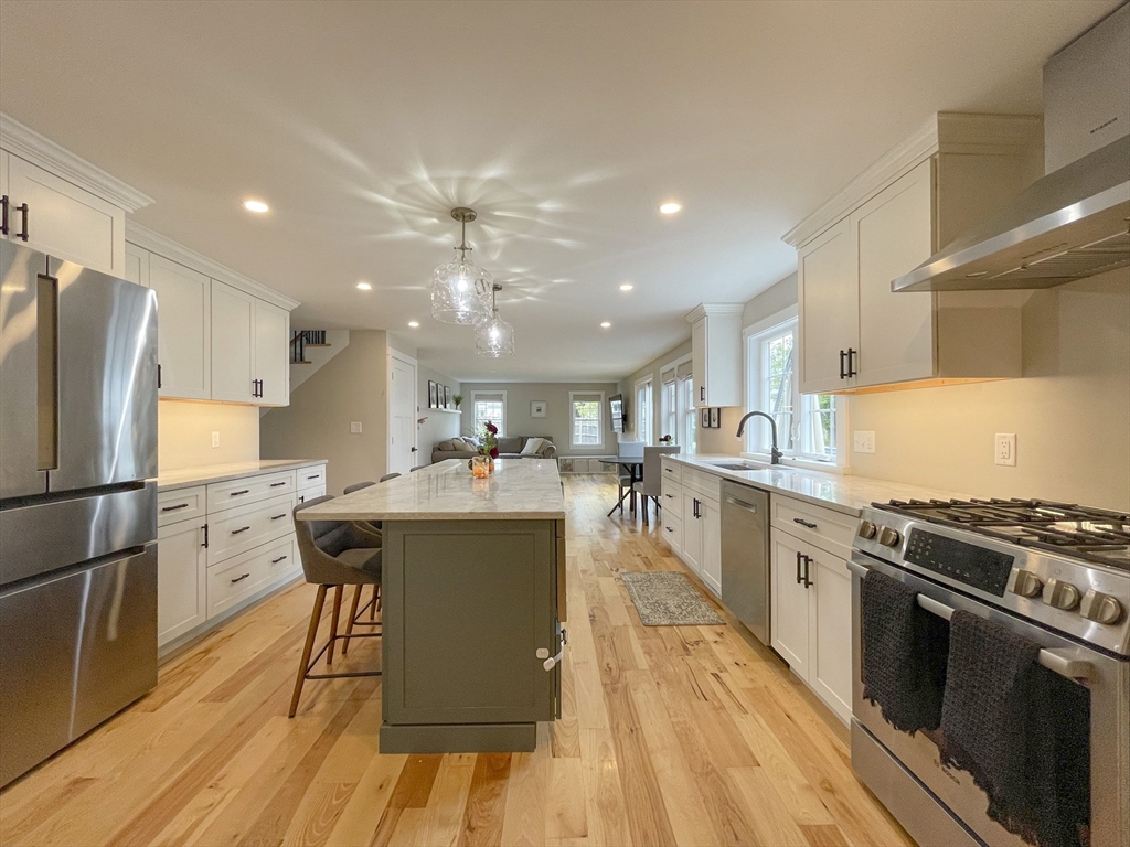 4 Pine Crest Rd