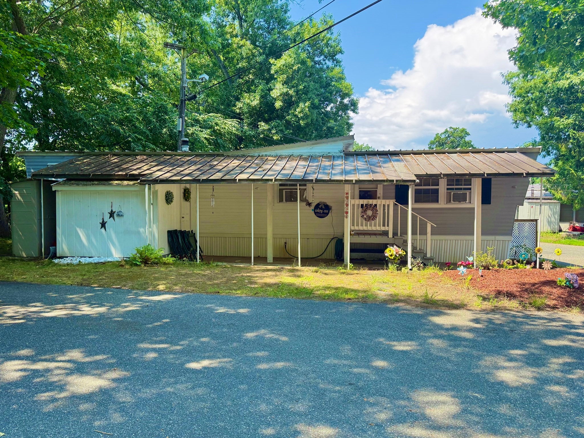 404 Southwick Rd 19
