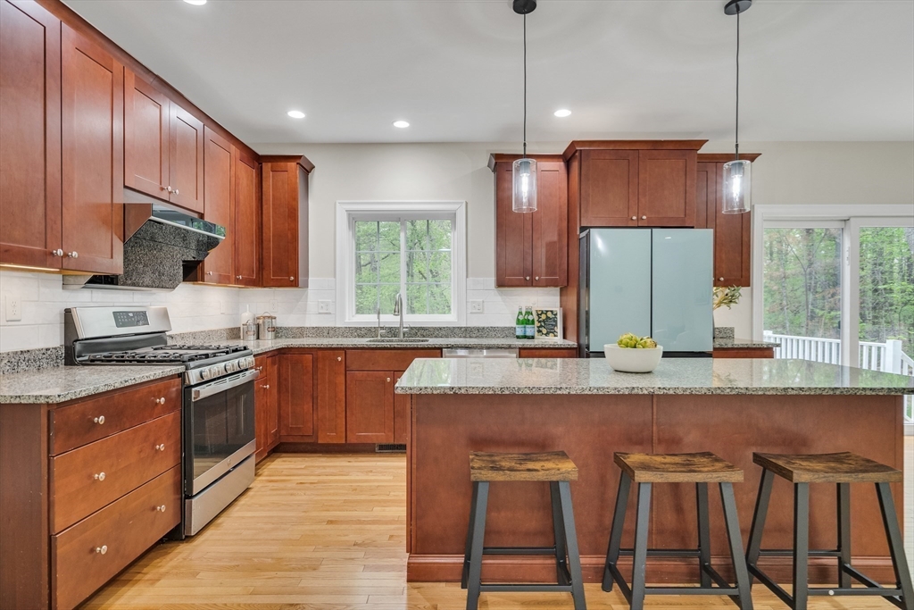 12 Cowdry Hill Rd, Westford, MA Photo #9