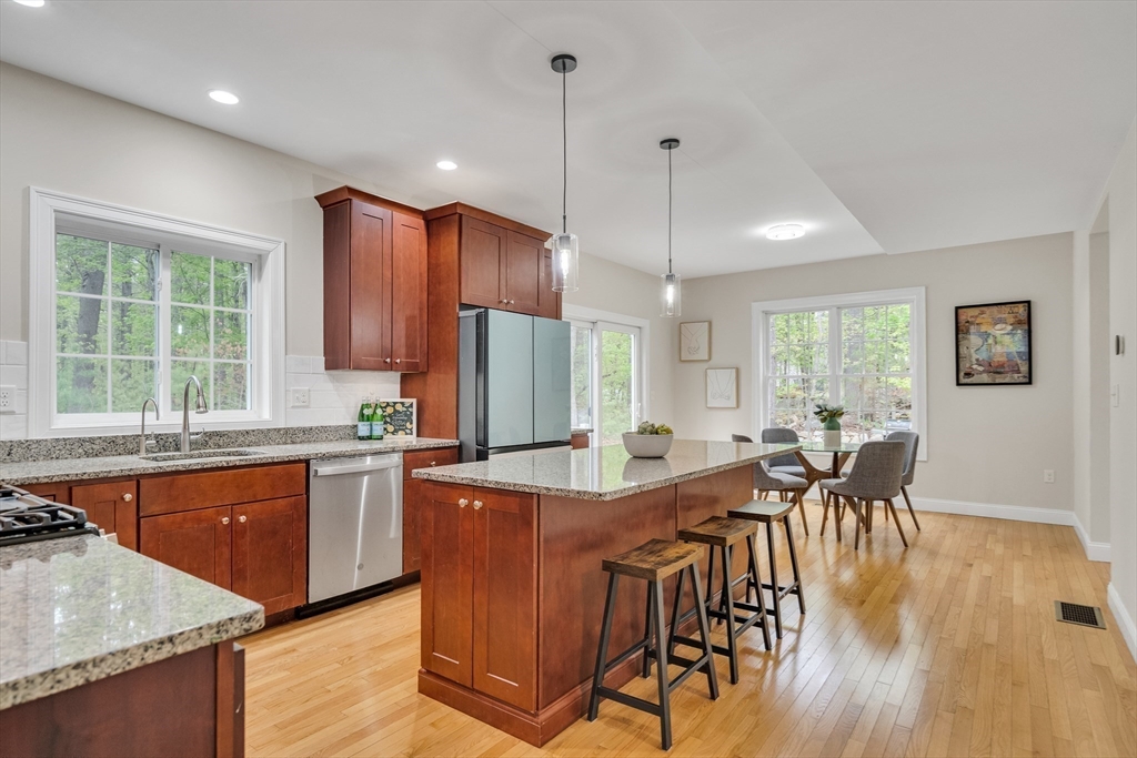 12 Cowdry Hill Rd, Westford, MA Photo #10