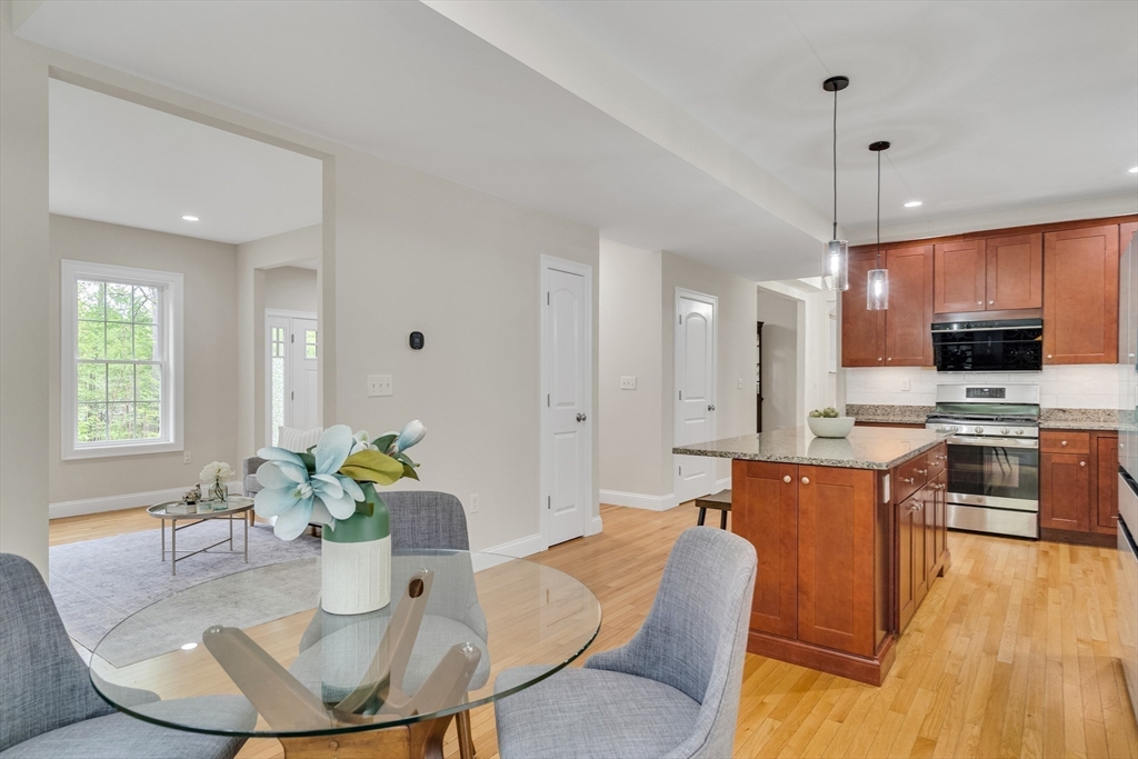 12 Cowdry Hill Rd, Westford, MA Photo #11