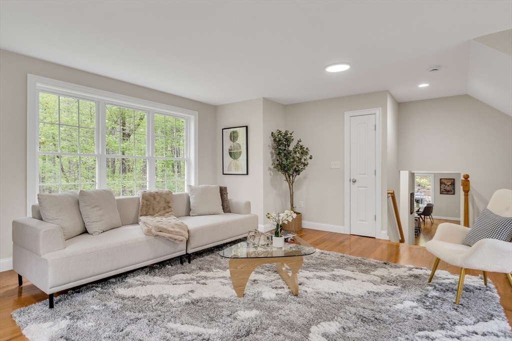 12 Cowdry Hill Rd, Westford, MA Photo #15