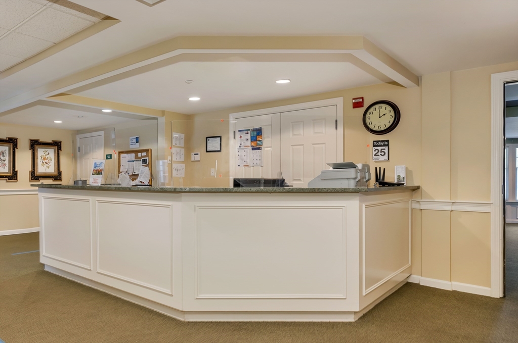 110 Dillingham Ave 212