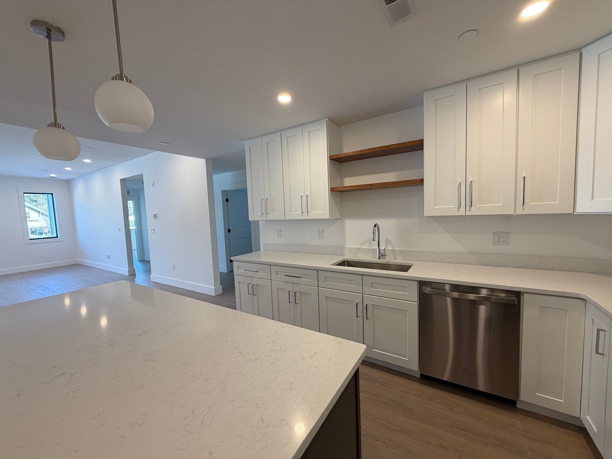 Photo of 1060 Main St, Millis, MA