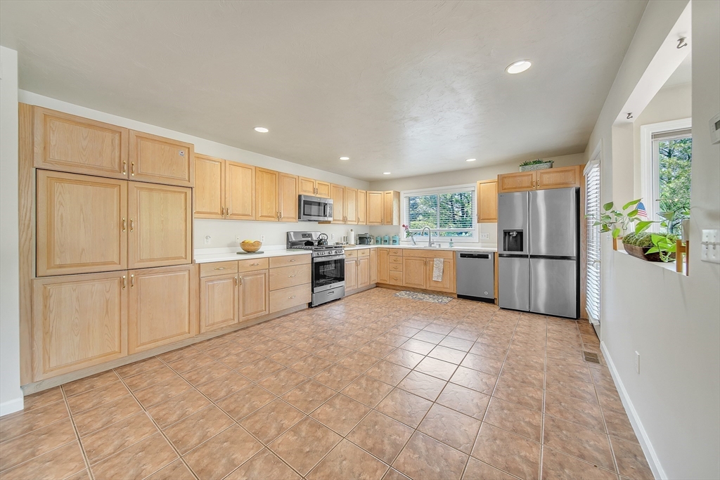 222 Algonquin 222