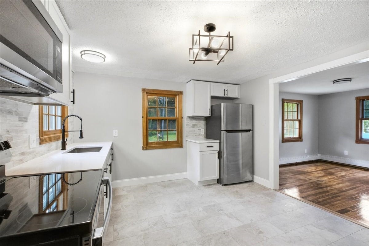 141 New Ludlow Rd, Granby, MA, 141 New Ludlow Rd, Granby, MA Photo #6