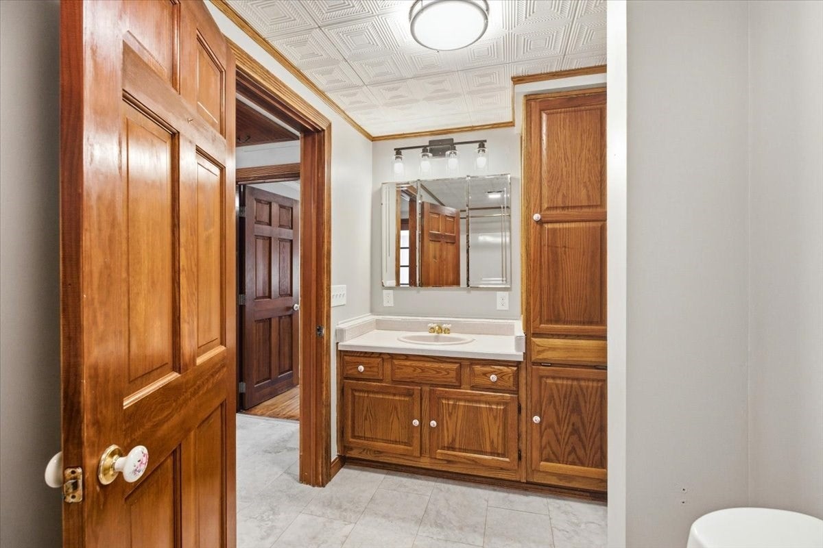 141 New Ludlow Rd, Granby, MA, 141 New Ludlow Rd, Granby, MA Photo #12
