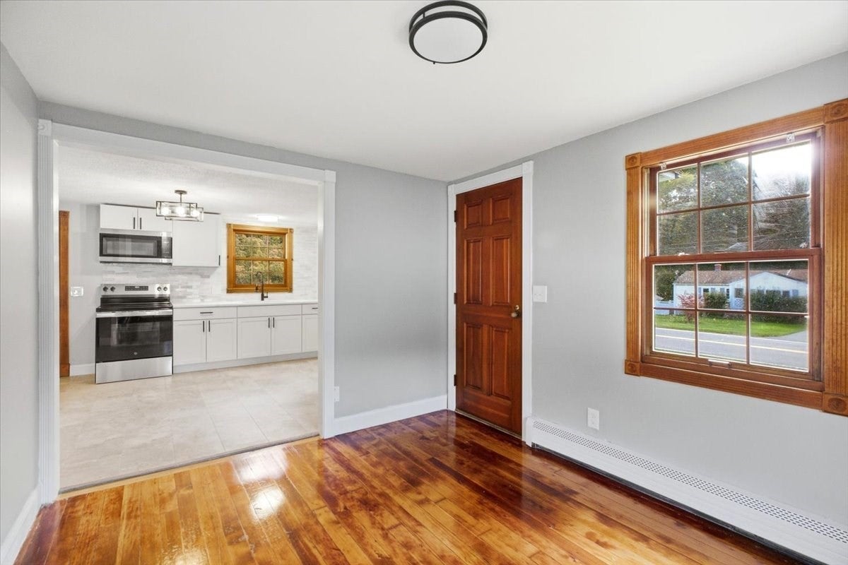 141 New Ludlow Rd, Granby, MA, 141 New Ludlow Rd, Granby, MA Photo #8