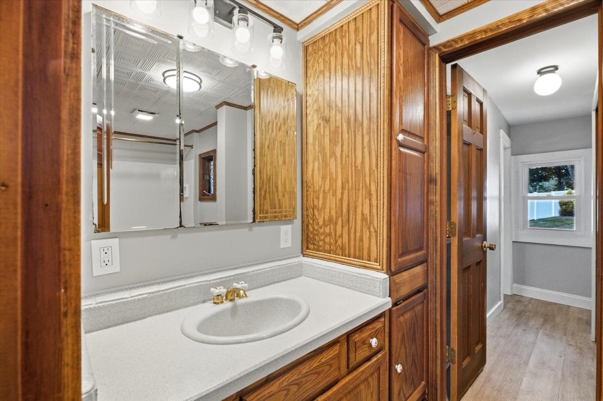141 New Ludlow Rd, Granby, MA, 141 New Ludlow Rd, Granby, MA Photo #10
