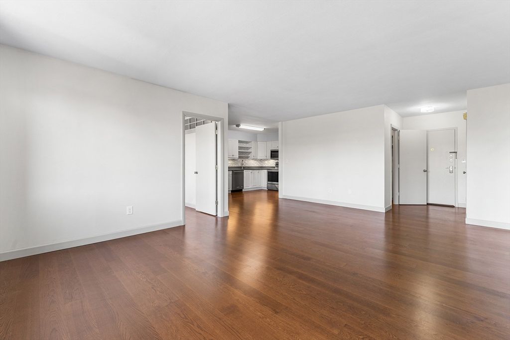 Photo of 20 Hammond Pond Parkway #- Unit 606, Newton, MA 02467 (MLS # 73467854)