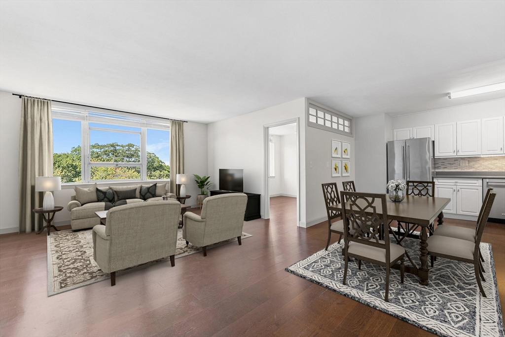 20 Hammond Pond Parkway - Unit 606