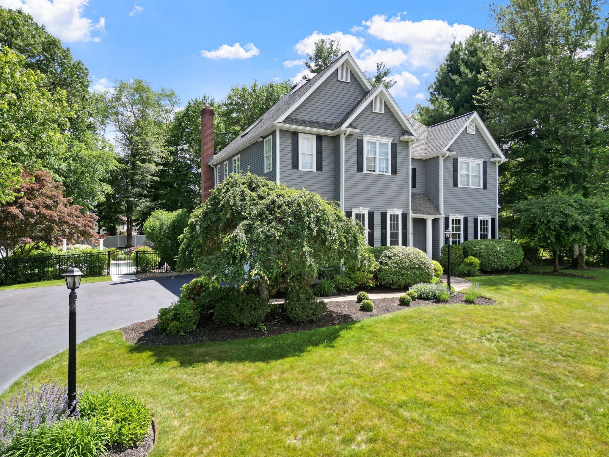 Photo of 5 Wildebrook Rd, Medway, MA