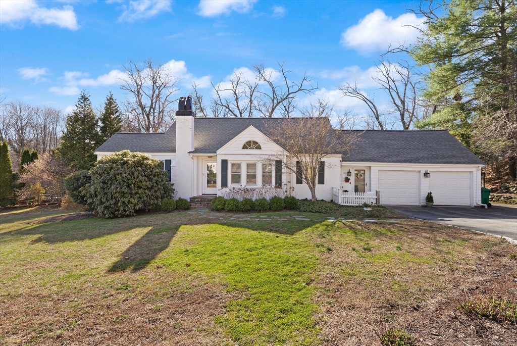 55 Mayfair Dr