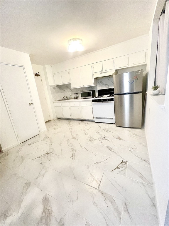 195 Independence Ave 111