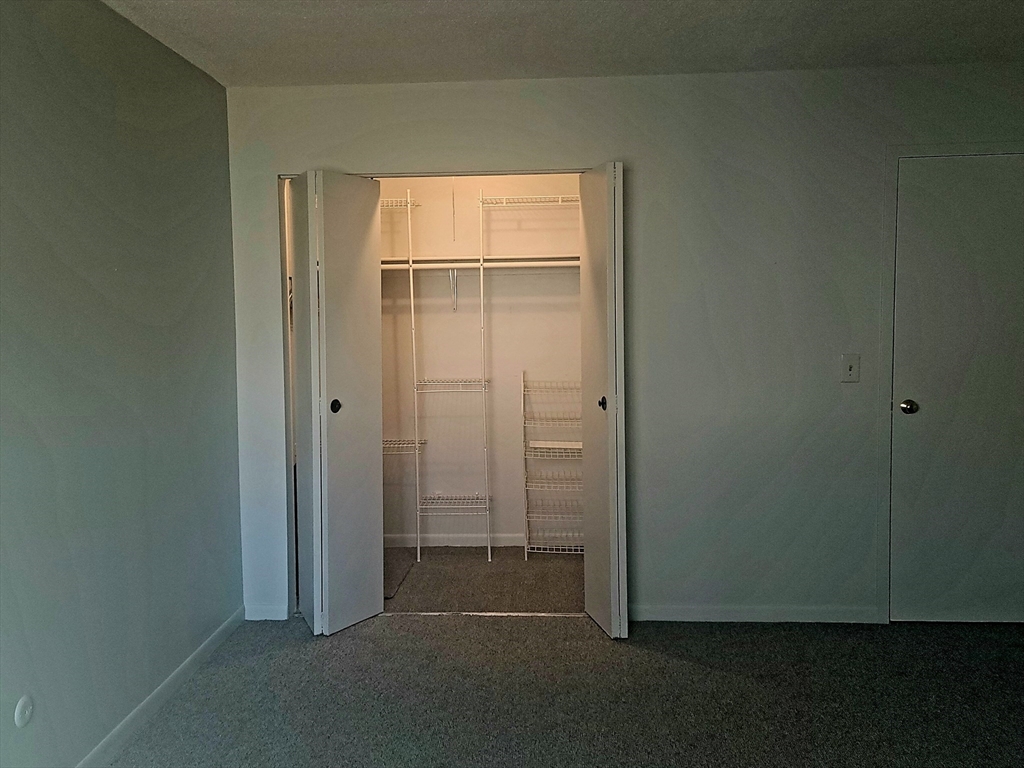 5 Thayer Pond Drive 6