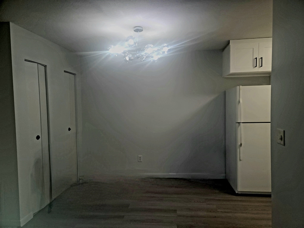 5 Thayer Pond Drive 6