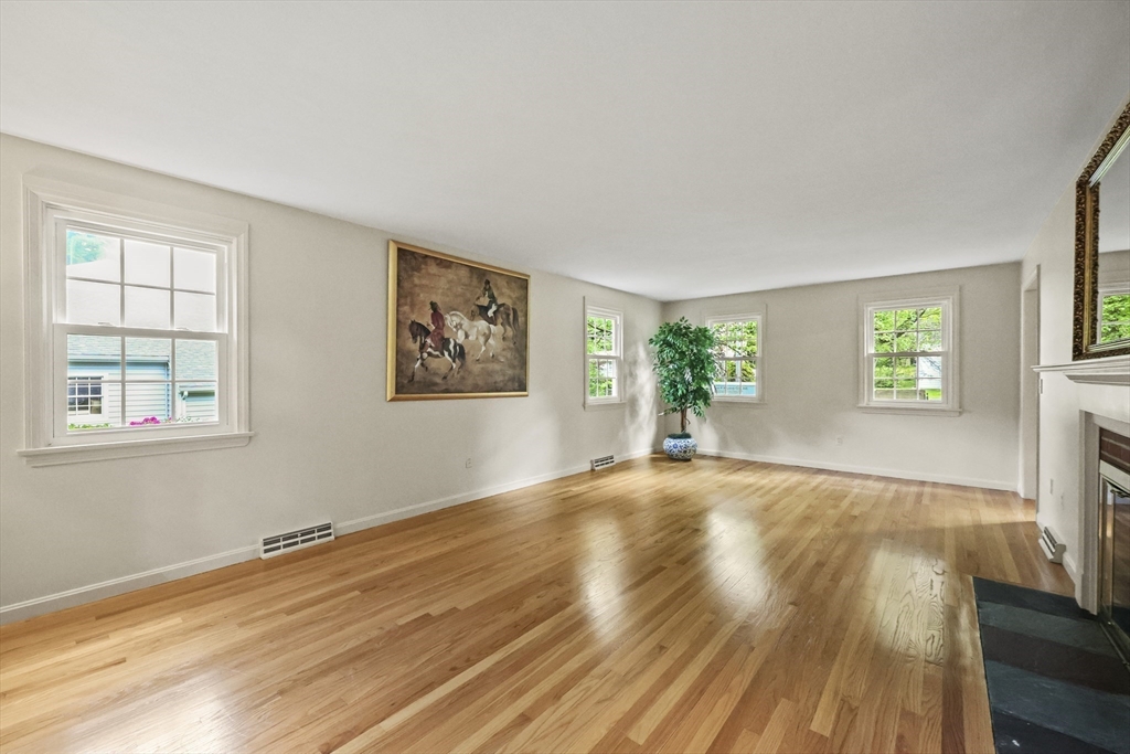 92 Morningside Dr